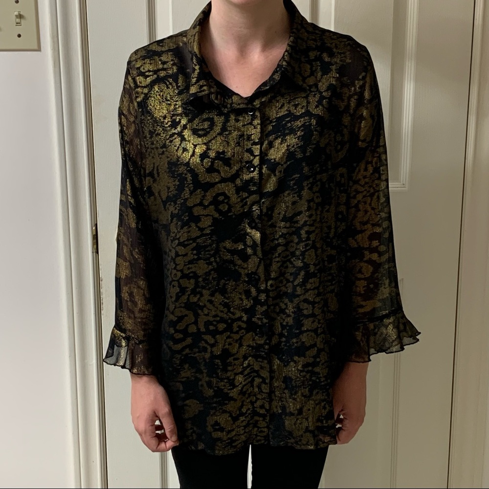 🌷3 for $25🌷Unbranded, US L, Gold Semi Sheer Sewn in Camisole Button Down Blouse